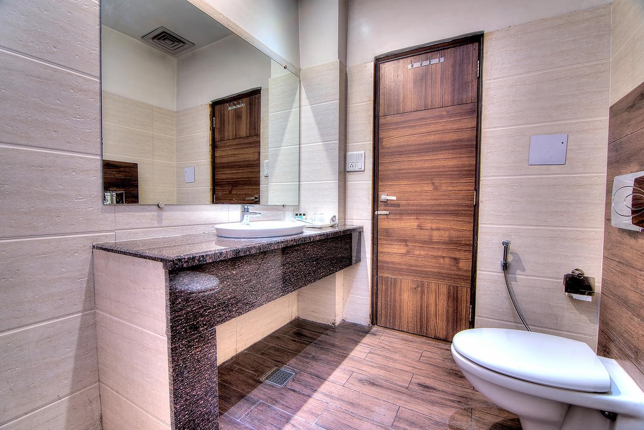 Vivo Hotels Jalandhar Luaran gambar