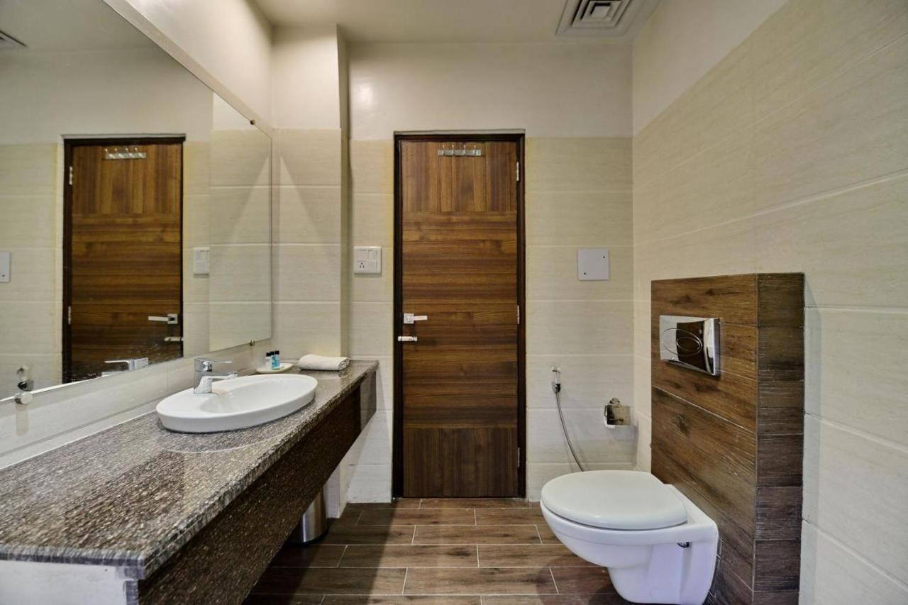 Vivo Hotels Jalandhar Luaran gambar